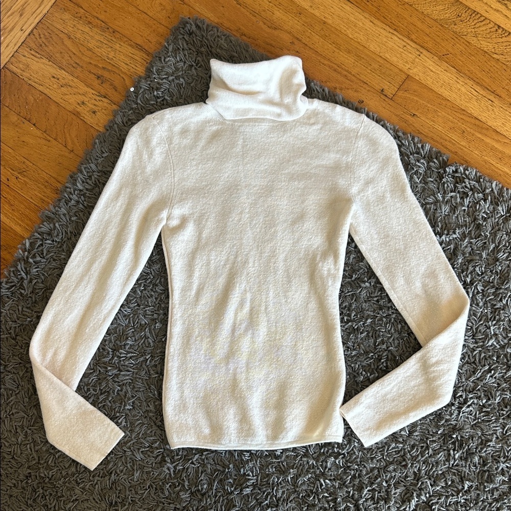 Alice + Olivia Cream Wool Turtleneck Sweater Size Small